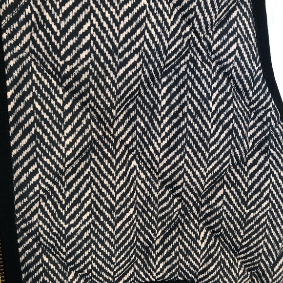 J. Crew XS Down puffer vest chevron black pockets - Picture 5 of 8